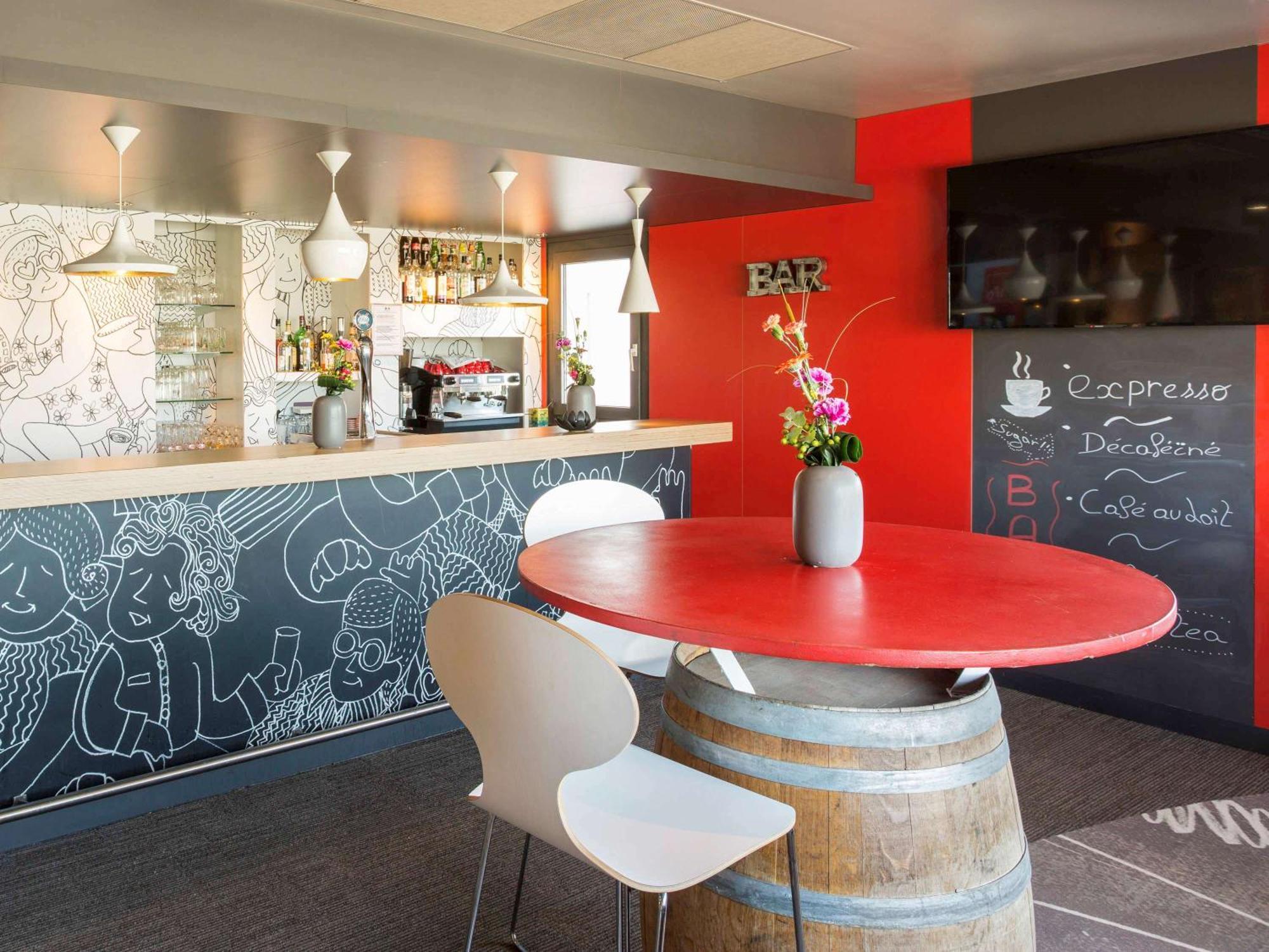 Ibis Pau Lescar Hotel Eksteriør billede